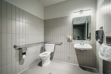 Starbucks, Restaurant Photography Winnipeg, Mike McComb, Wornstar Media www.wornstarmedia.com