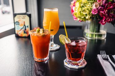 Drinks, Hotel Photography Winnipeg, Mike McComb, Wornstar Media www.wornstarmedia.com