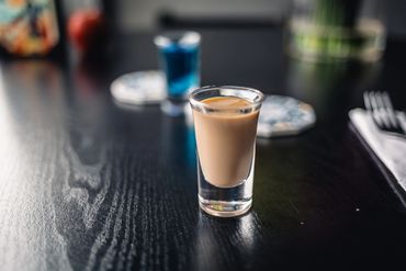 Drinks, Hotel Photography Winnipeg, Mike McComb, Wornstar Media www.wornstarmedia.com