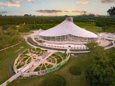 The Leaf, Assiniboine Park, Construction Photography Winnipeg, Wornstar Media www.wornstarmedia.com