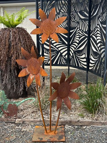 Lrg flowers 3 way sunburst