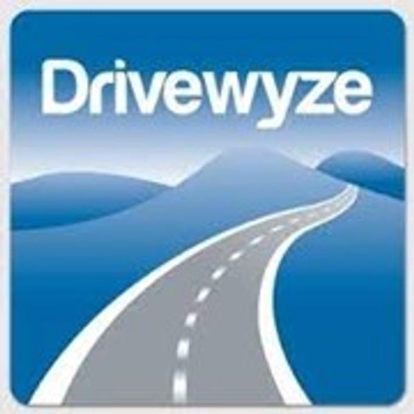 a highway with the words drivewyze on it,