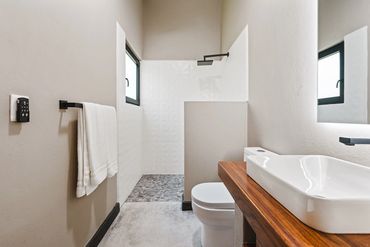 Bathroom #5 (Bunk Room).