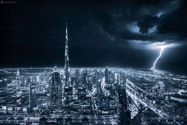 Thunderstorms lightning strikes Burj Khalifa dubai Ahmad Alnaji professional cityscape photographer