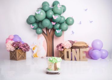 cute cake smash theme