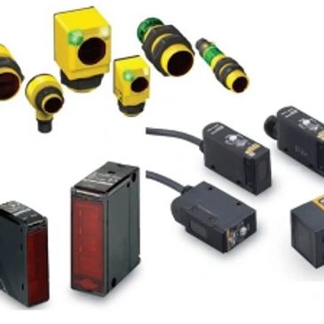Various types of industrial sensors and photoelectric sensors.