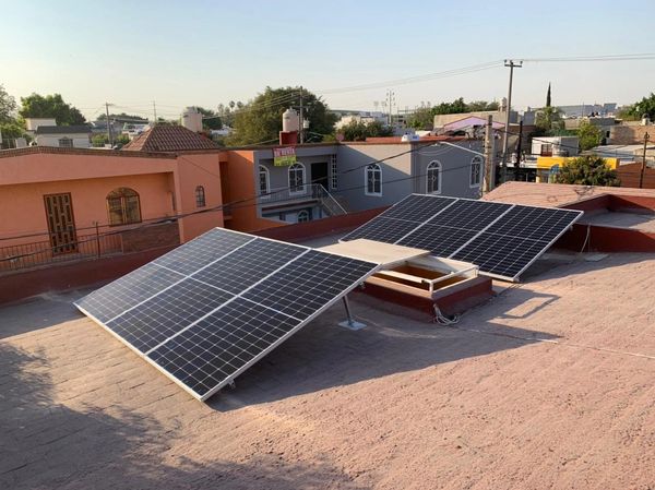 6 paneles solares canadian solar zeus solar
