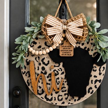 Handmade round farmhouse door hanger