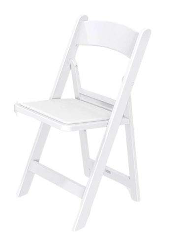 Padded garden chair in white.