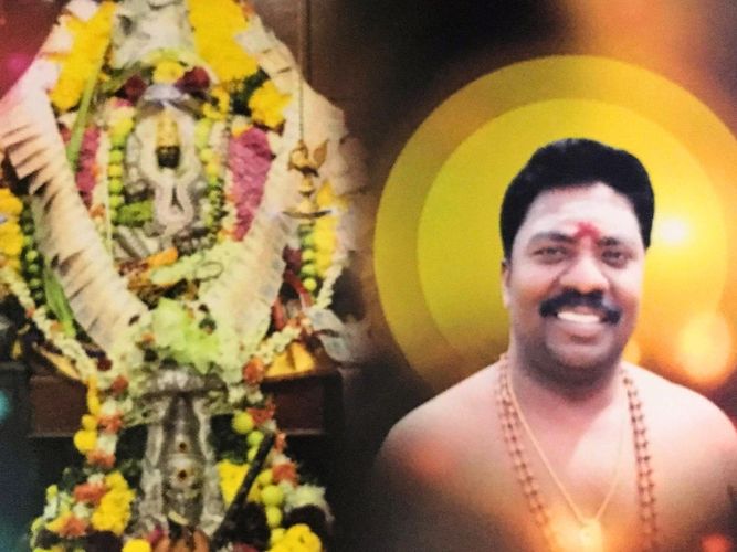 Arulmigu Sri Thulukanathamman Temple
where Sithar Dr. V.P. Ponnan guides life’s challenges.