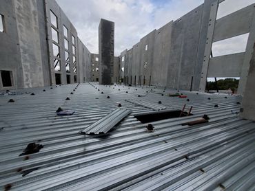 STEEL DECKING INSTALLATION