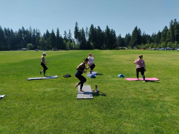 Pilates in the Park workout photo.