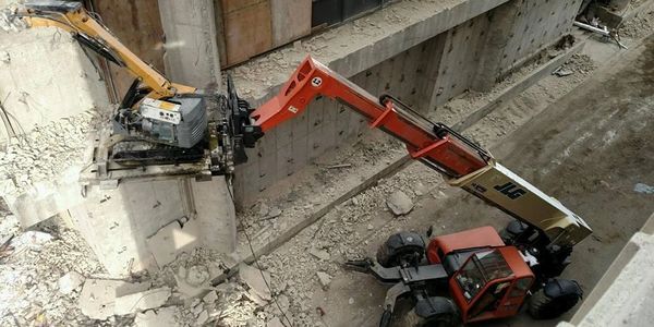 Robotic demolition machine on lift