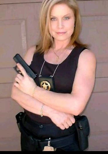 Sandra Scott, Wife, Mom, Bounty Hunter