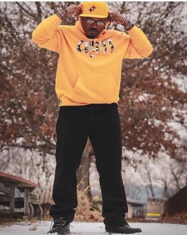 Sean Thomas from Authenticity is Magnetic talks about Branding strategies, tik tok, and social media