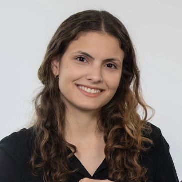 Marina Gomes:  Guitar, Ukulele, & Piano