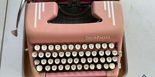 VIntage Smith-Corona Typewriter