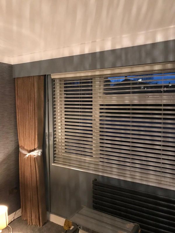 venetian blinds
venetians
made to measure