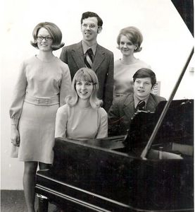1971 Singing Group