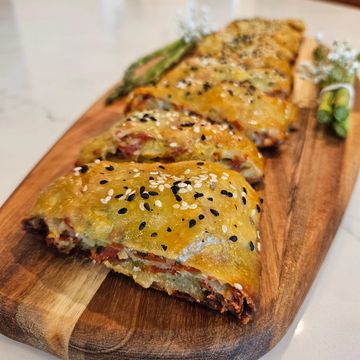 Grandmas Pizza Triangles