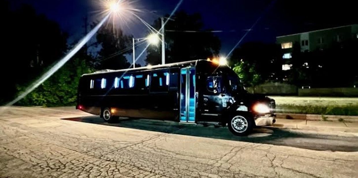 36 passenger Party Bus with all the amenities. Big Sound, Big Screen,Wi Fi, USB Etc.