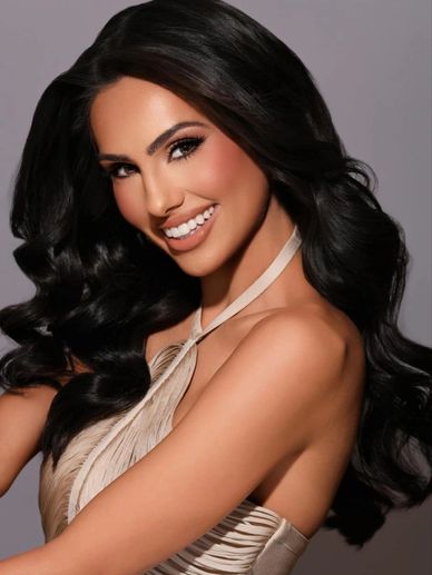 Peyton Lewis, is a 26-year-old Orlando native and UCF Business graduate. She excels as a real estate