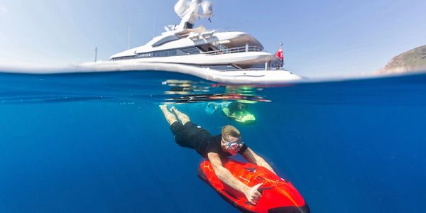 Yacht Hampton Luxury Water Toys