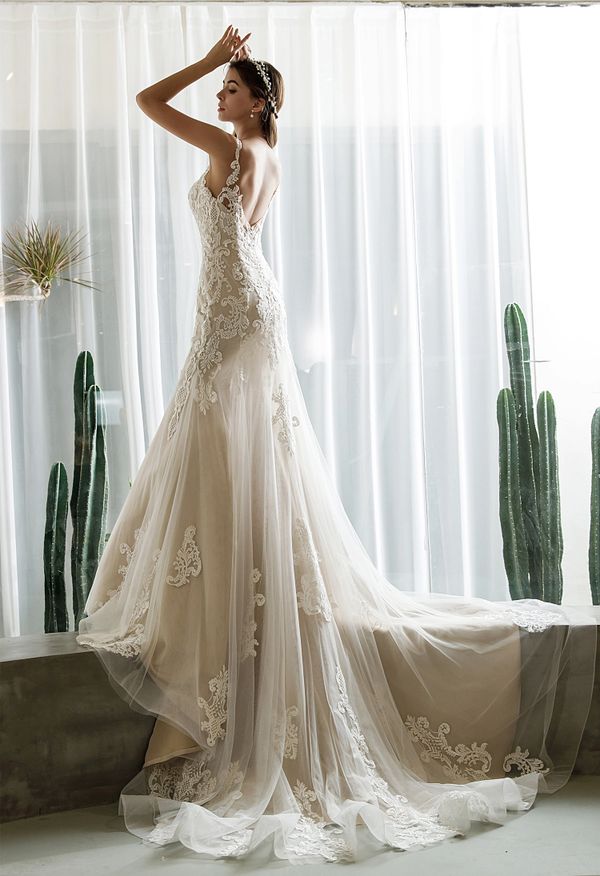 Wedding Gown Custom Formal Gown Dresses Lethbridge Fashion Modern Woman Lace Applique