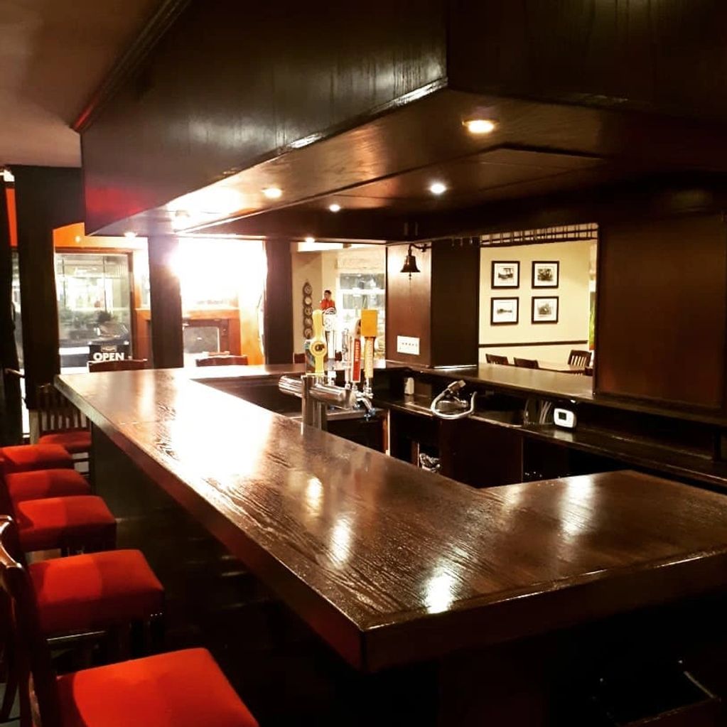 Commercial bar and countertops