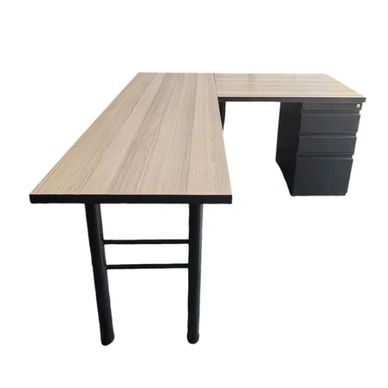 Escritorio gerencial en L con cajonera