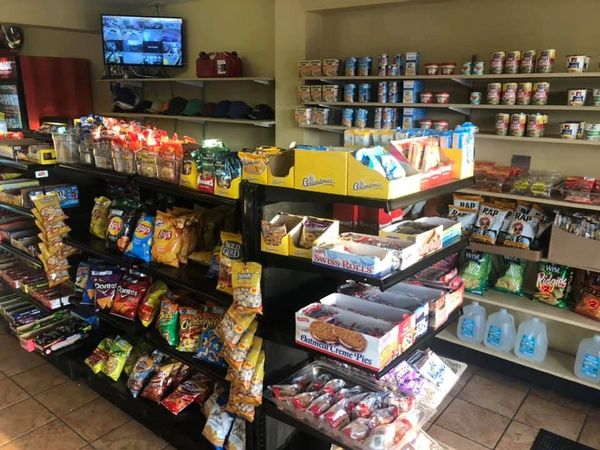 Convenience store at Hosey's