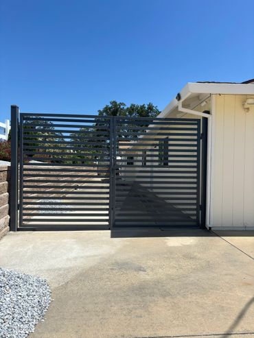 Horizontal gate design