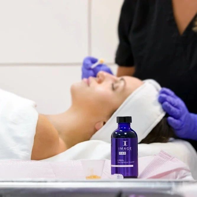 Signatur Lift ensüümkoorimine – näohooldus Ilukunsti stuudios Tallinnas.