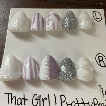 These nails are short almond nails.