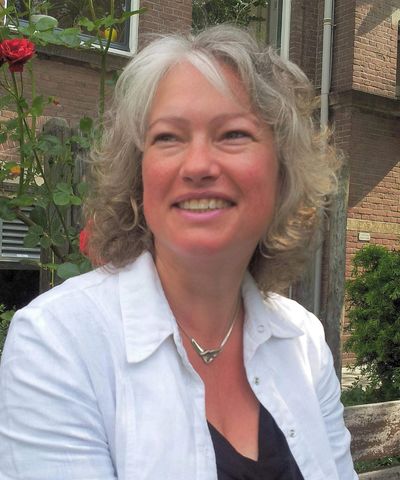 Massage Therapist (LMT) and owner of LOVE IT Wellness, Massage, Reflexology and REIKI, Jade Steele.