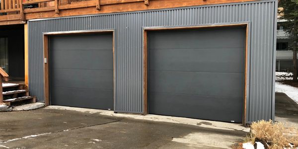 a more modern garage door in Mammoth Lakes