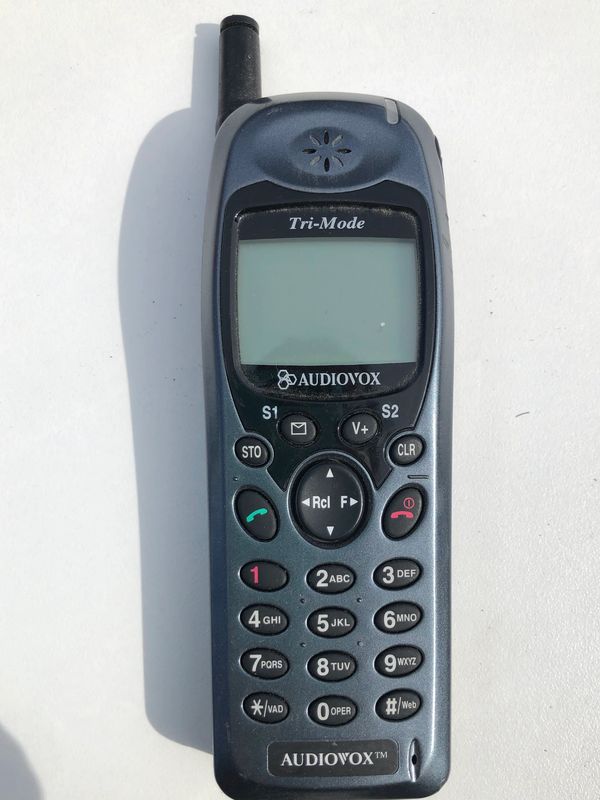 a Audiovox cell phone from the year 2000