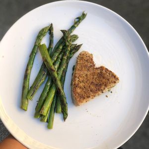 Asian tuna steak