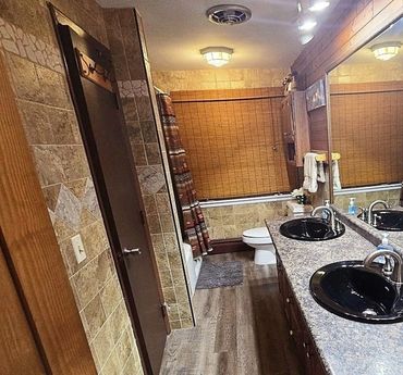 New Bathroom - Tiles - 2 sinks - Toilet - Tub/Shower