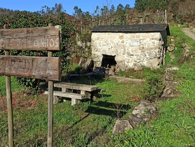 Percurso pedestre de moinhos recuperados