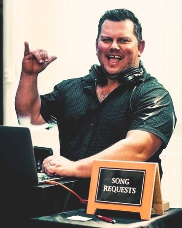 DJ having fun at a wedding on the Gold Coast