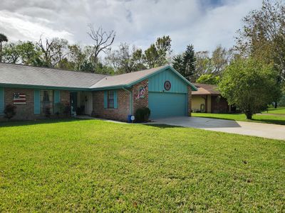 CENTRAL ORMOND LOCATION... Remodeled POOL home with many unique features. 3 bedrooms, 2 baths, large