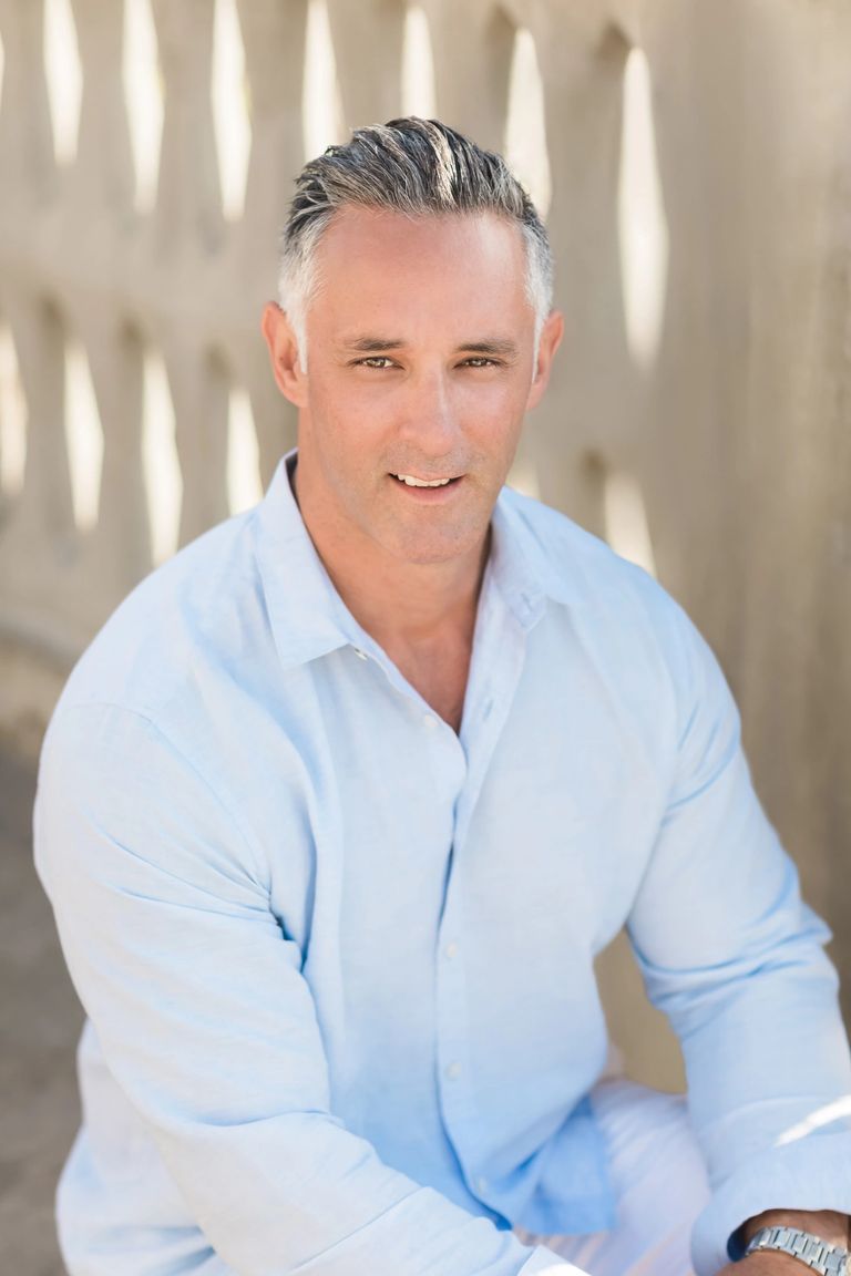 Dr, Robert Pomahac, DC - Named the top chiropractor in Los Angeles.