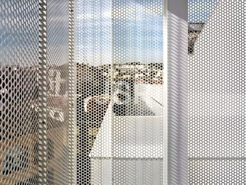 Buy fine quality wire mesh, perforated metal sheet, expanded metal  at Jsr Traders, Bangalore