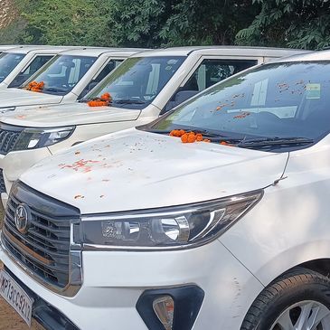 12 seater Tempo Traveller Satna, Ertiga taxi Satna, SUV cab Satna Etios taxi Satna, Dzire taxi Satna