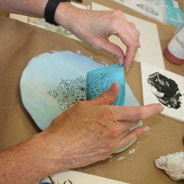 Silkscreen painting on ceramics.