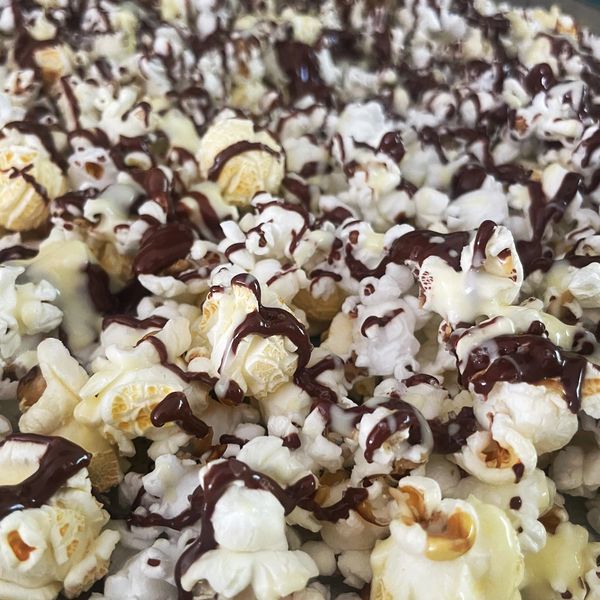 Crack Corn 
Gourmet popcorn 
Evoo, Butter, Sea Salt. White and Dark Chocolate
