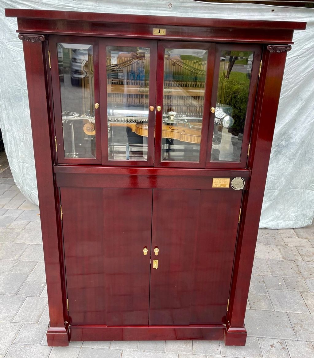Late style Violano in Red Mahogany cabinet