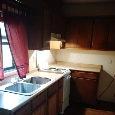 Kitchen after professional cleaning by Rocket City Cleaning Care LLC.