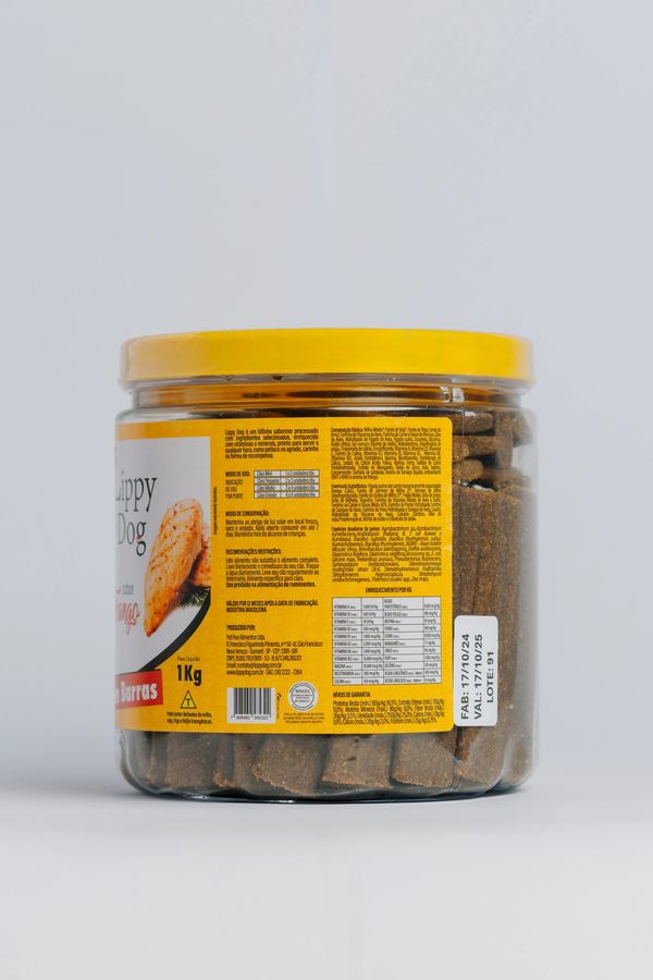 A 1kg jar of Lippy Dog chicken-flavored dog treats with a yellow lid and detailed label.
